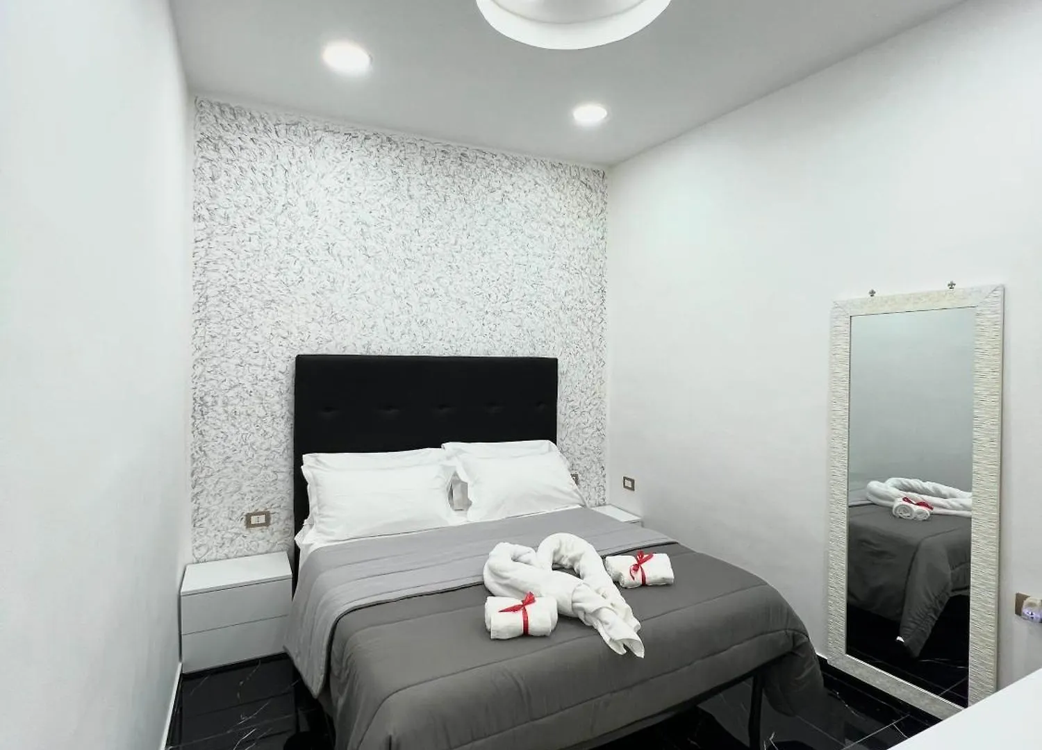 Luxury Home Catacombe Napoli contacts